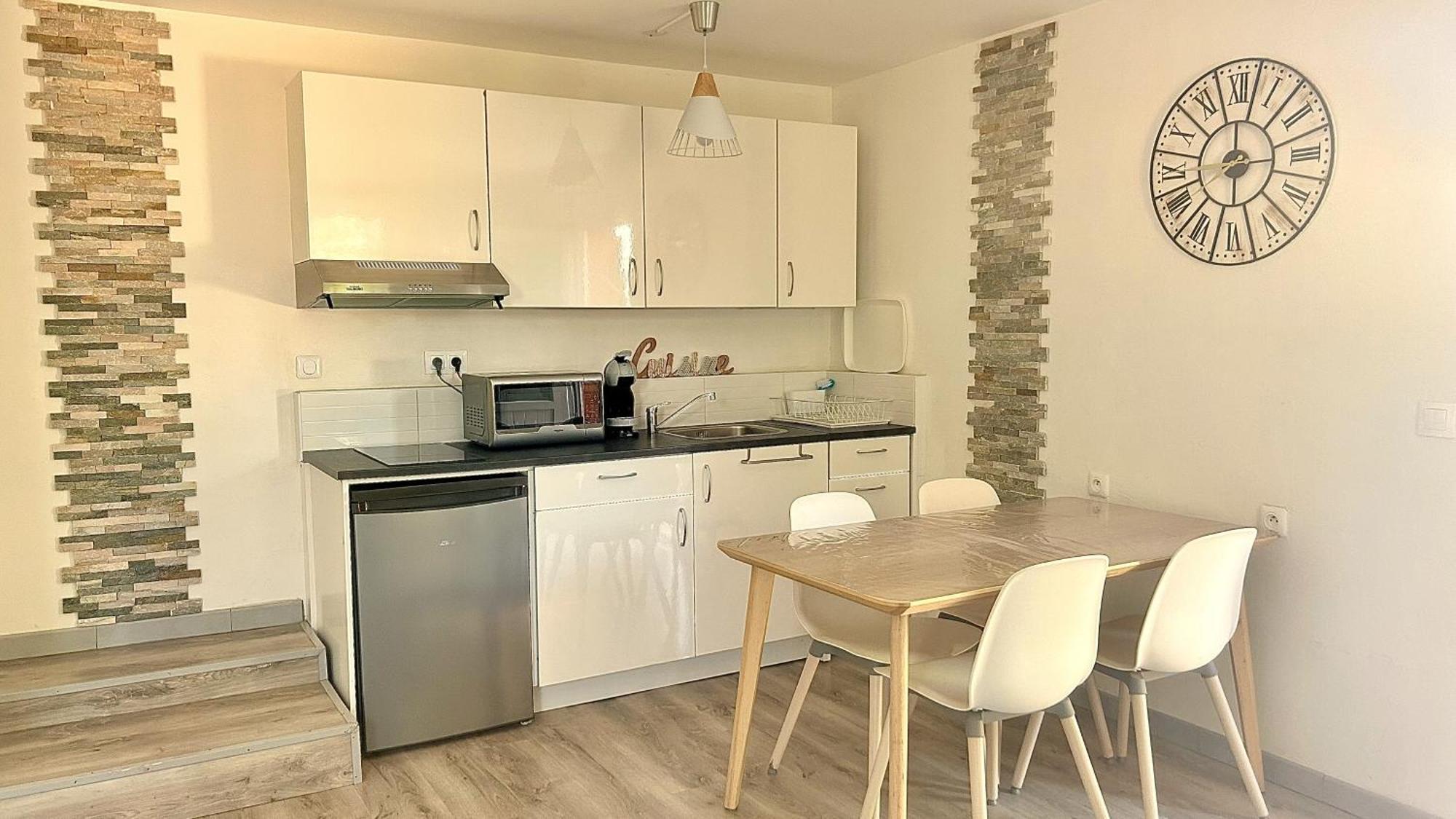 2 Hebergements - 10 Couchages - Parking, Piscine, Jacuzzi - Convivialite Roquebrune-sur-Argens Exterior foto