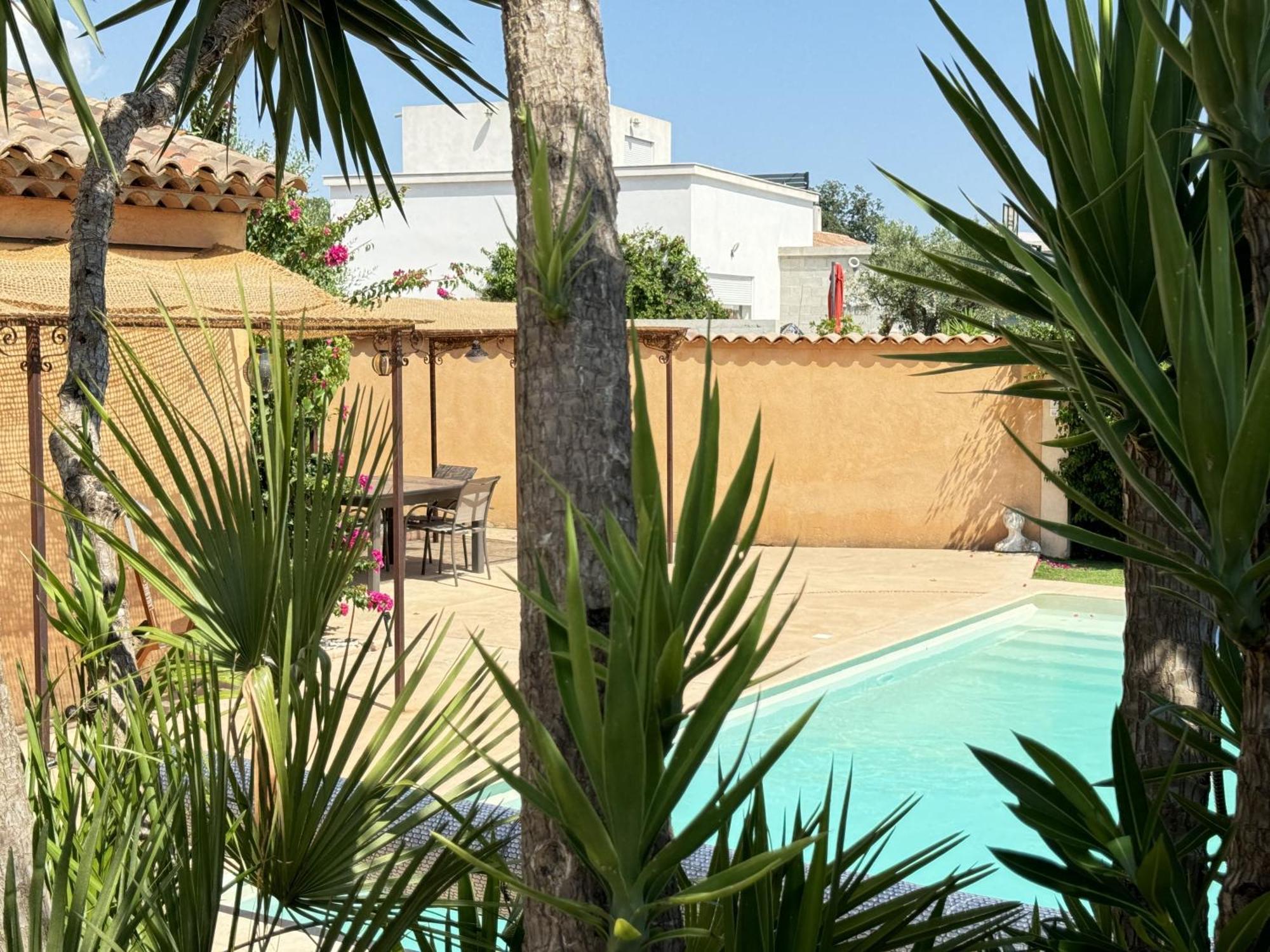 2 Hebergements - 10 Couchages - Parking, Piscine, Jacuzzi - Convivialite Roquebrune-sur-Argens Exterior foto